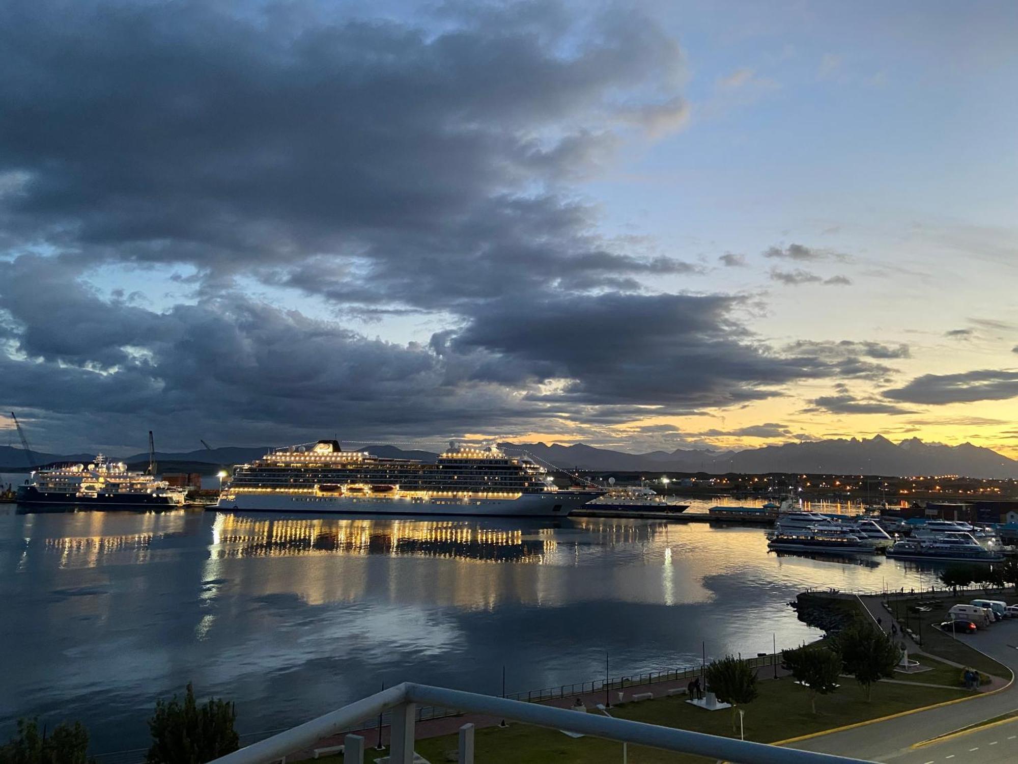 Apartamento Antartida Park Ushuaia Bagian luar foto